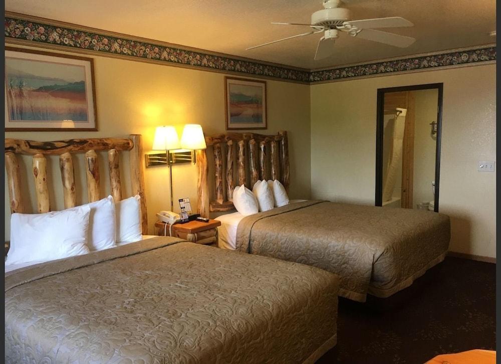 Super 8 By Wyndham Bridgeview Of Mackinaw City Dış mekan fotoğraf