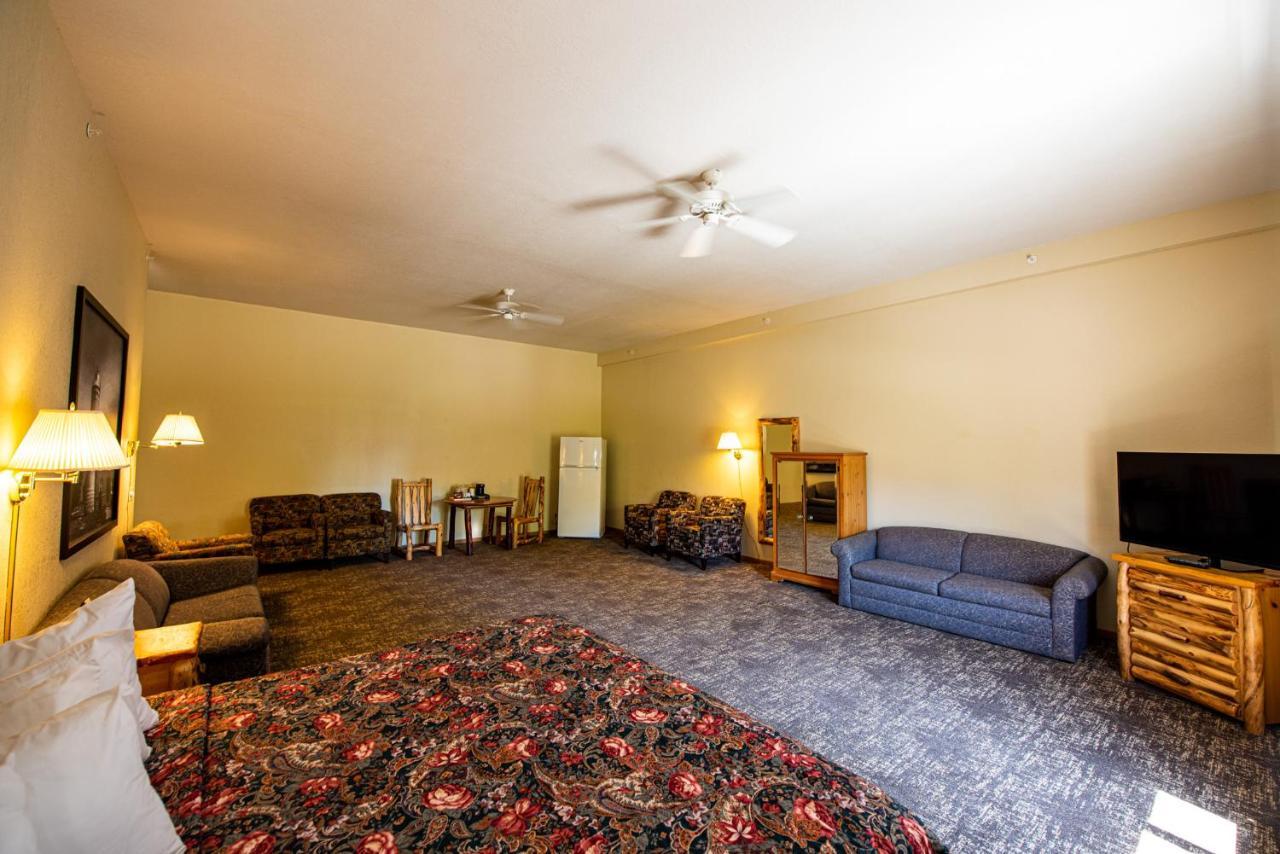 Super 8 By Wyndham Bridgeview Of Mackinaw City Dış mekan fotoğraf