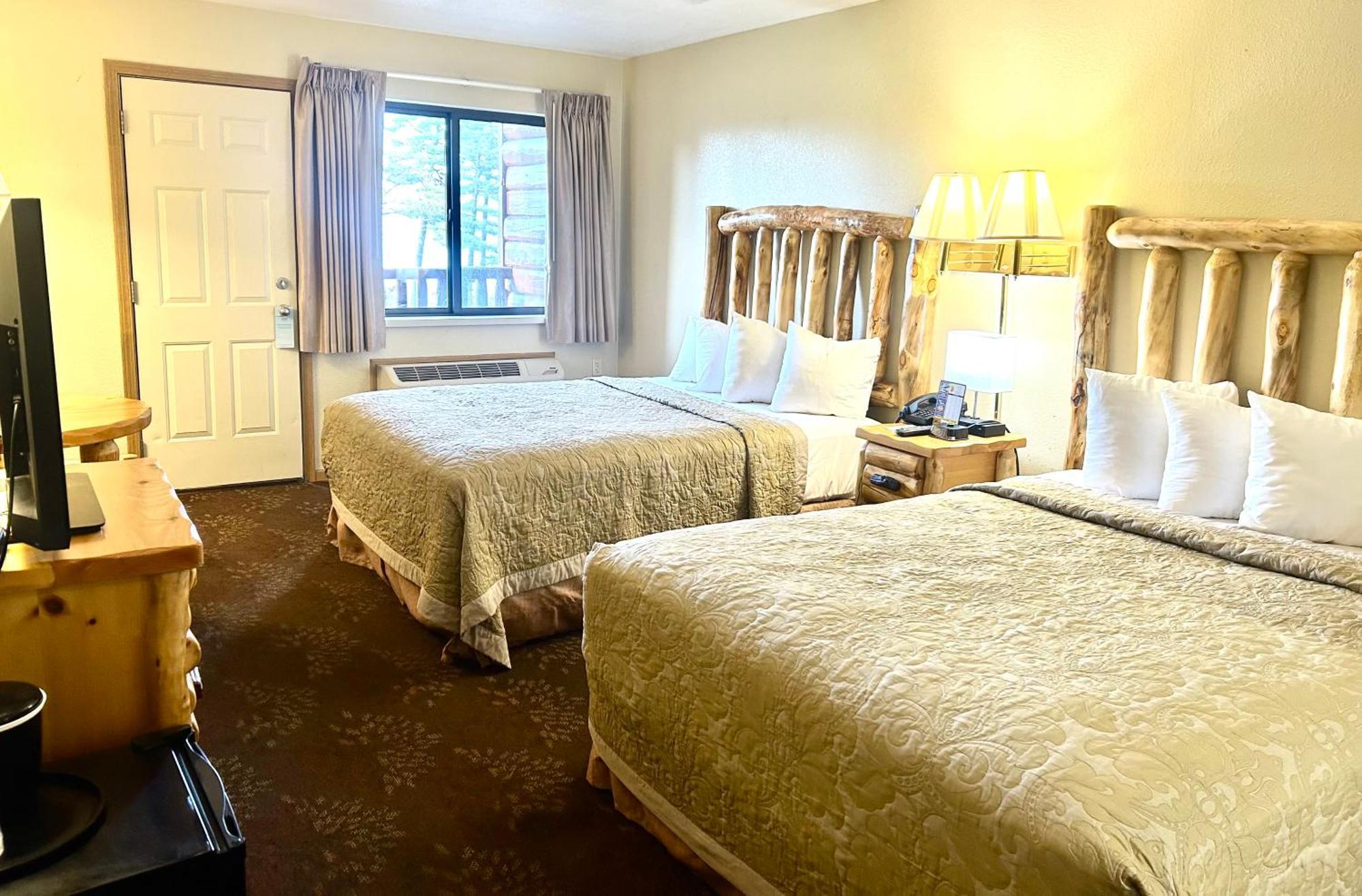 Super 8 By Wyndham Bridgeview Of Mackinaw City Dış mekan fotoğraf